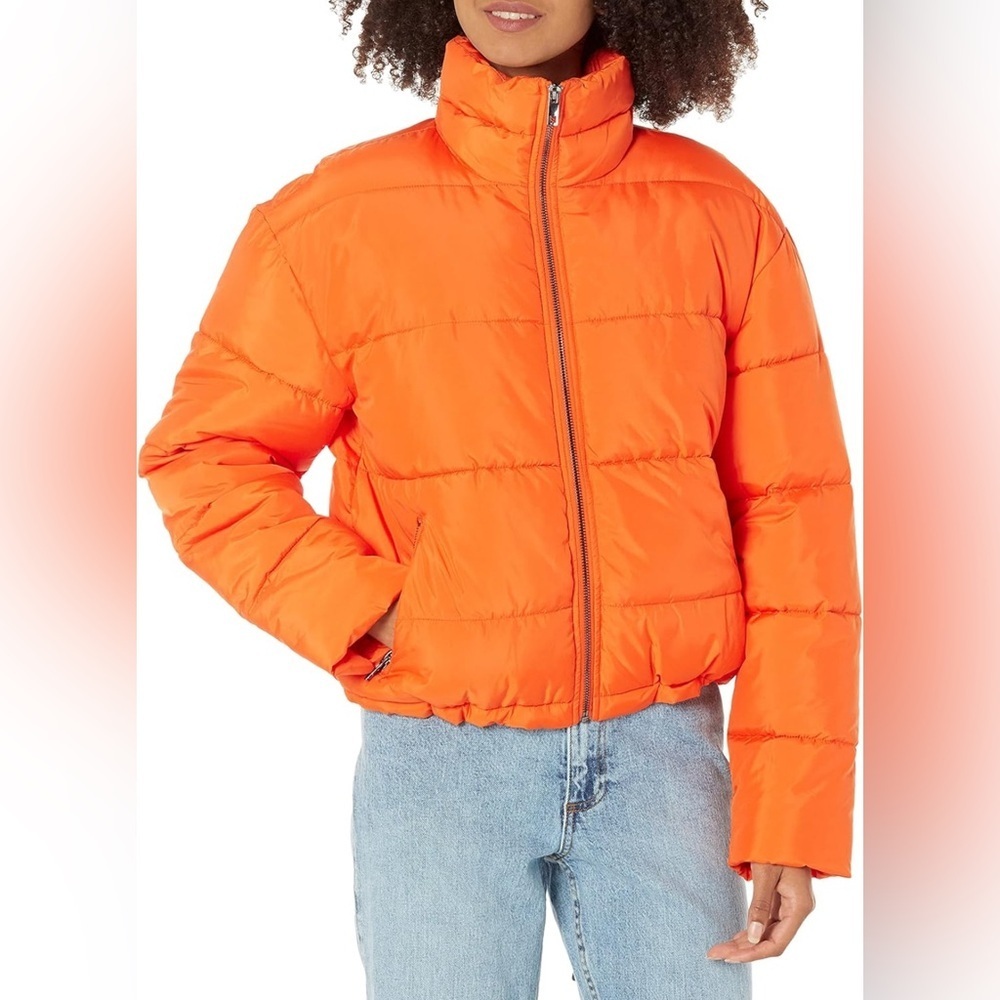 NWT- The Drop Women's Ari Cropped Puffer Jacket  SIZE: Med COLOR: Orange